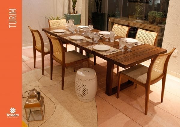 MESA EM MADEIRA TURIM