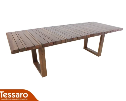 Mesa em madeira turim