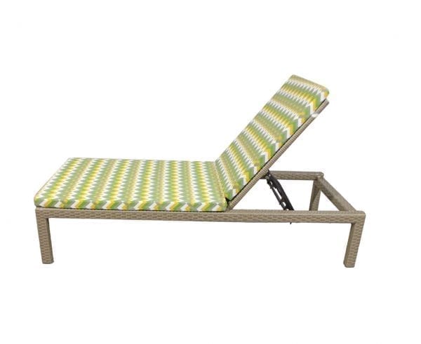 CHAISE EM FIBRA SINTÉTICA HARMONIE