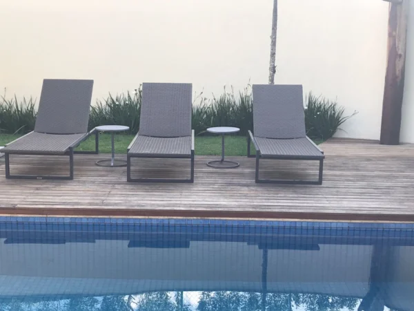 LOUNGE PISCINA CASA CLIENTE
