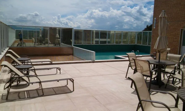 PISCINA CONDOMÍNIO COSTA DEL MAR