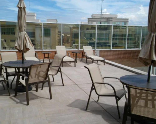 Piscina condomínio Costa Del Mar