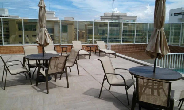 Piscina condomínio Costa Del Mar