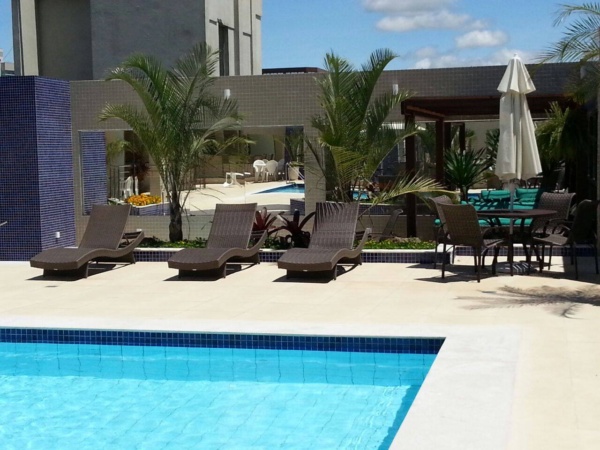 PISCINA CONDOMÍNIO PEDRO ALCANTARA