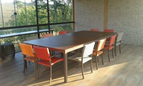 MESA EM ALUMÍNIO E MADEIRA ANTONI
