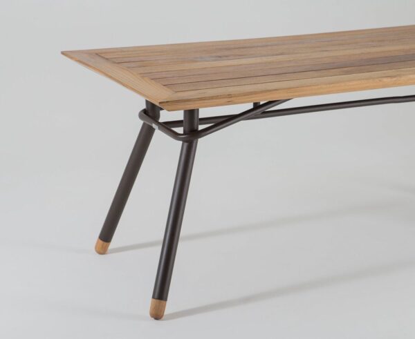 MESA EM MADEIRA E ALUMÍNIO CAPARAÓ