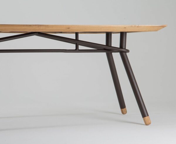MESA EM MADEIRA E ALUMÍNIO CAPARAÓ